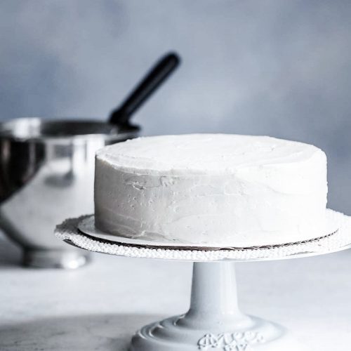5 Beautiful White Chocolate Cake Decorations